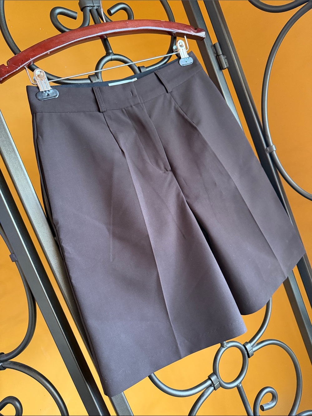 THE FRANKIE SHOP Maura Bermuda Shorts - Picture 3 of 16